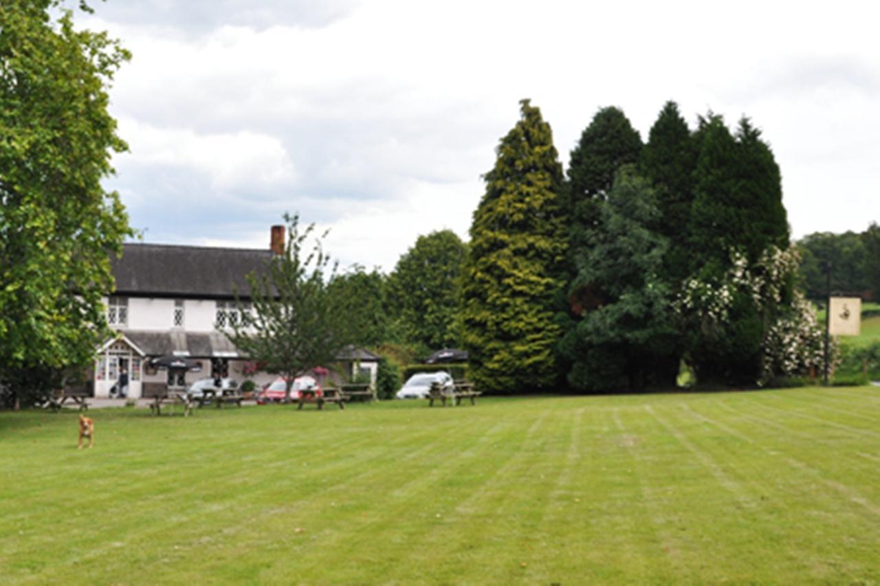 Hotel The Clytha Arms Abergavenny Esterno foto