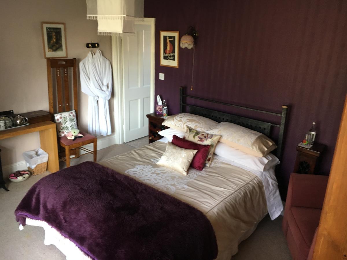 Hotel The Clytha Arms Abergavenny Esterno foto