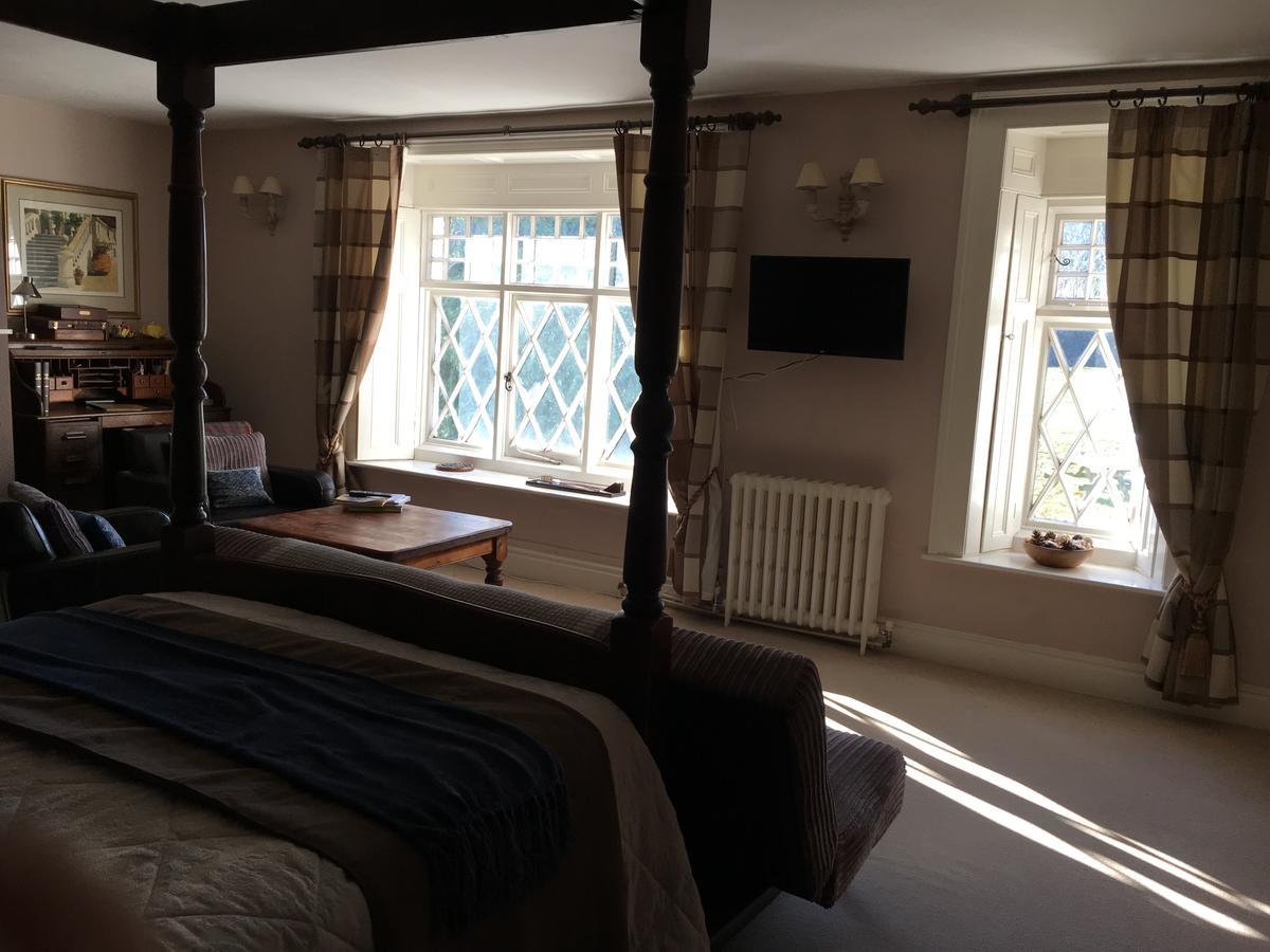Hotel The Clytha Arms Abergavenny Esterno foto